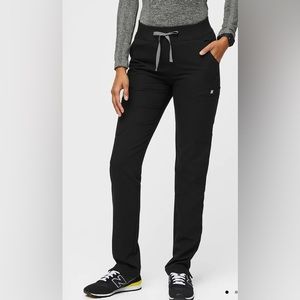 EUC Figs Yola skinny scrub pants size small Regular